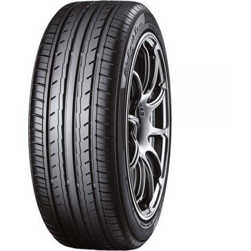 YOKOHAMA BLUEARTH-ES ES32A